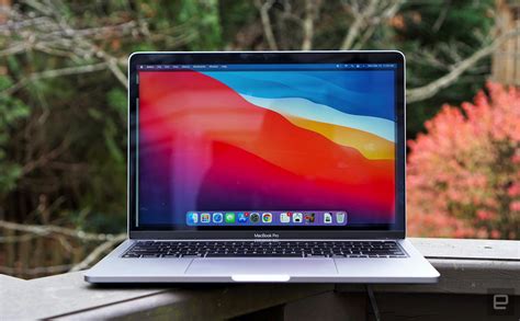 B­i­r­ ­S­o­n­r­a­k­i­ ­M­a­c­B­o­o­k­ ­P­r­o­ ­1­3­,­ ­K­u­l­a­ğ­a­ ­O­ ­K­a­d­a­r­ ­‘­P­r­o­’­ ­G­e­l­m­i­y­o­r­